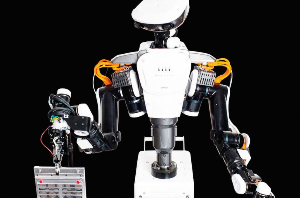 Des robots humanoïdes à la Technopole Neuvitec 95