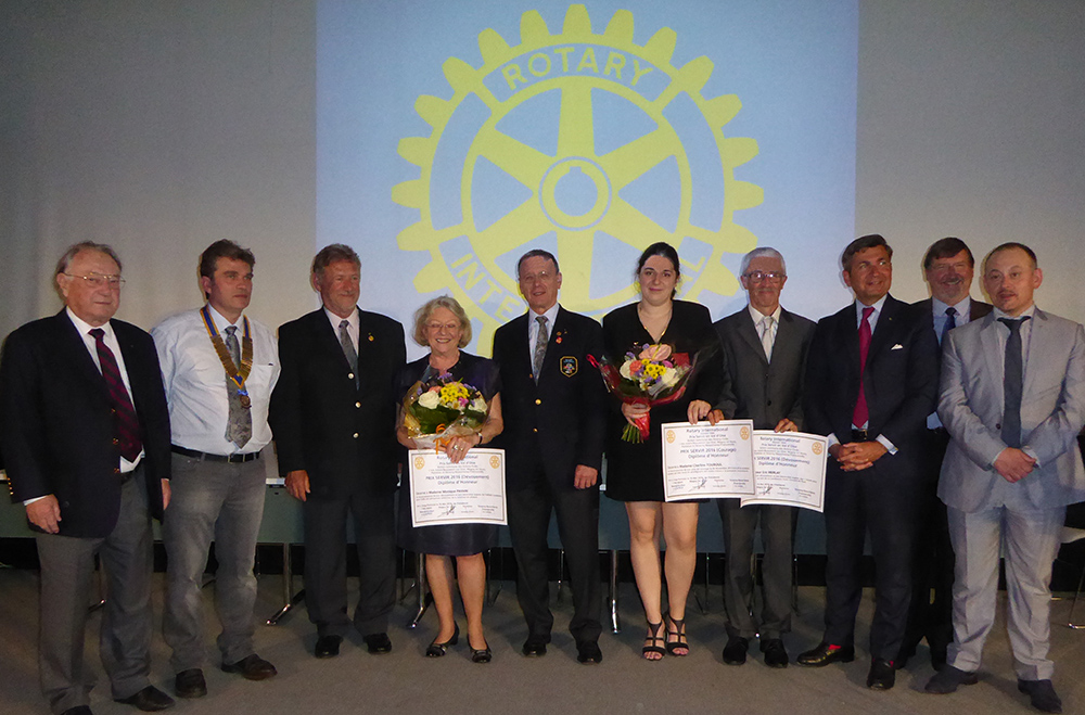 Les Rotary Clubs remettent le prix Servir Contact Entreprises