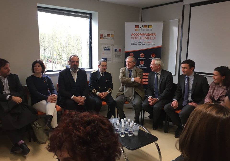 Jacques Mézard est venu donner le coup d’envoi des emplois francs à Cergy lundi