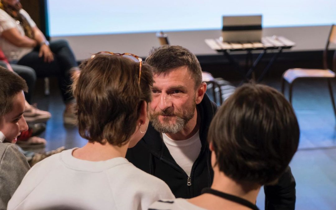 Points communs : le théâtre s’invite dans les établissements scolaires