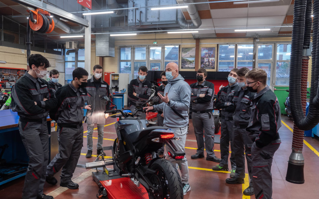 Formation : le GARAC se dote d’une moto électrique