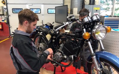 Salon Moto Légende : les élèves de section moto du GARAC exposent à Villepinte