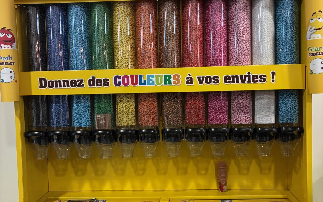 Les Matinales de de l’ADPAVAB sont l’occasion de belles rencontres. La visite de vendredi a permis de découvrir la société SITOUR et le site de ce spécialiste référent sur la marché de la PLV de masse made in Val d’Oise. En préambule, les dirigeants ont animé une conférence sur les enjeux de demain pour les points de vente et notamment pour les groupes de la grande distribution, contraints de s’adapter sans cesse à l’évolution de consom’acteurs. Des échanges très enrichissants pour mieux comprendre ce marché mouvant et les changements sociologiques révélés par nos modes de consommation.